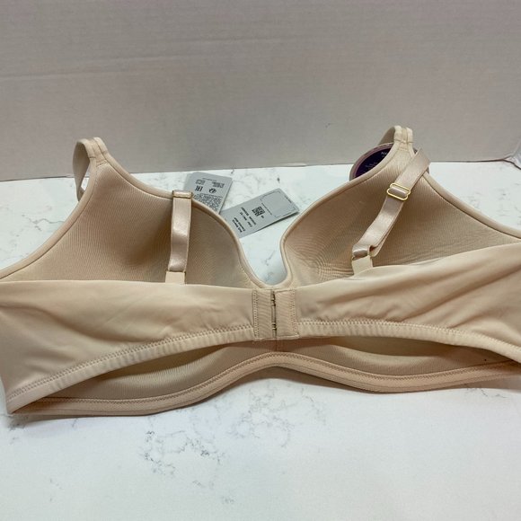NWT Triumph Magic Wire Weightless Support Bra size 40B - Picture 2 of 5